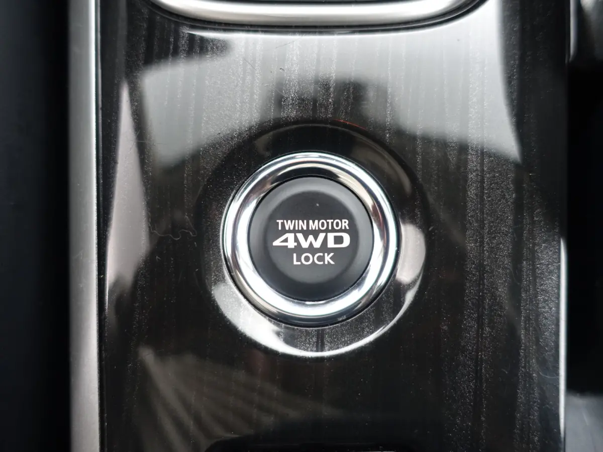 2.0 PHEV 4WD instyle+ Aut- 360 Camera, Leder, Stuur/Stoelverwarming, Clima, Xenon Led