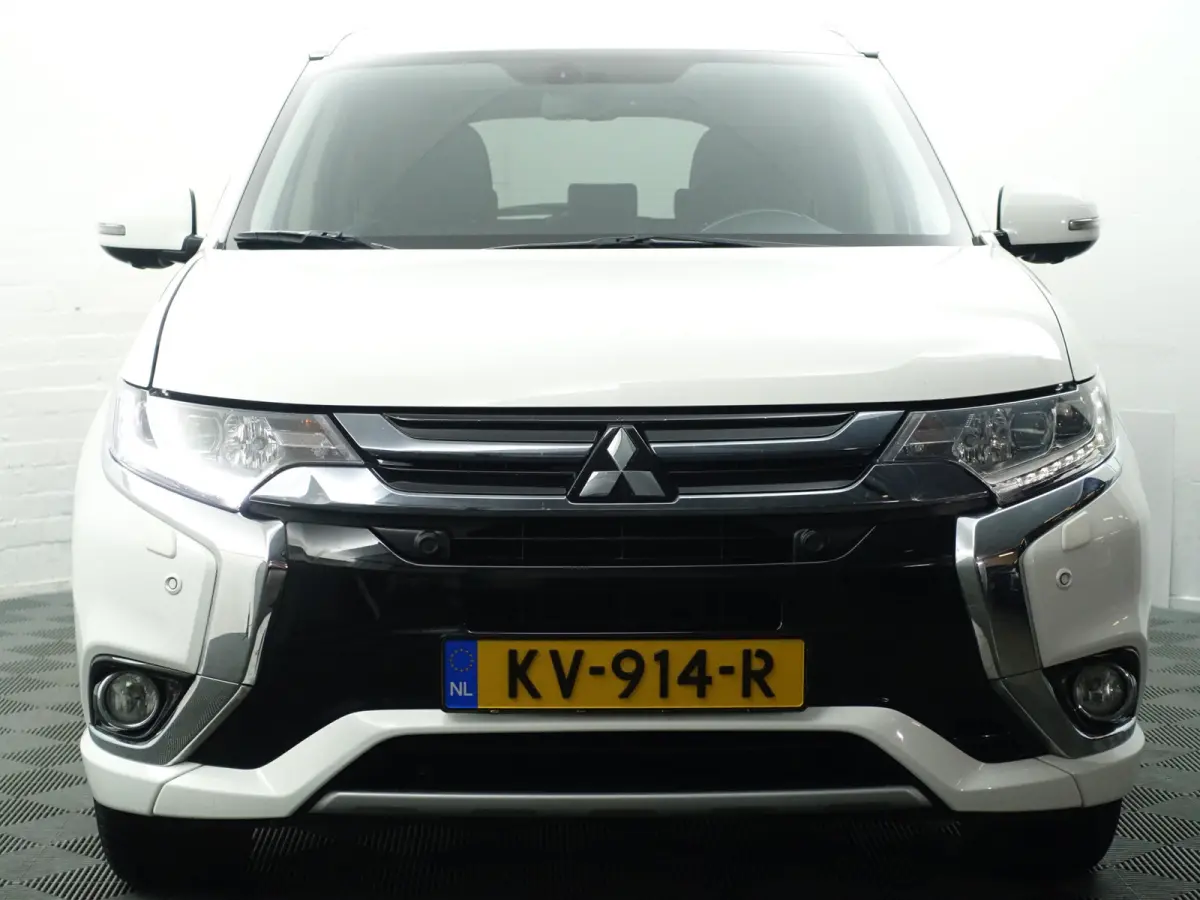 2.0 PHEV 4WD instyle+ Aut- 360 Camera, Leder, Stuur/Stoelverwarming, Clima, Xenon Led