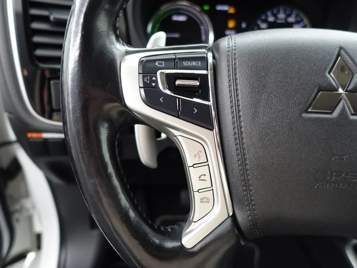 2.0 PHEV 4WD instyle+ Aut- 360 Camera, Leder, Stuur/Stoelverwarming, Clima, Xenon Led