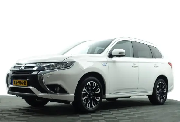 2.0 PHEV 4WD instyle+ Aut- 360 Camera, Leder, Stuur/Stoelverwarming, Clima, Xenon Led