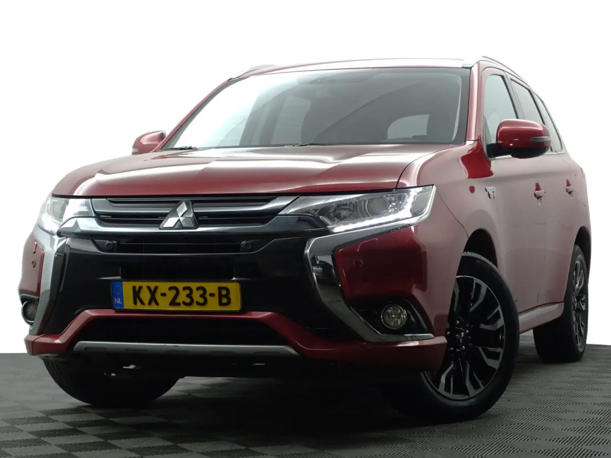 2.0 PHEV Executive Edition Aut- Xenon Led, Stoelverwarming, Camera, Park Assist, Clima, Navi