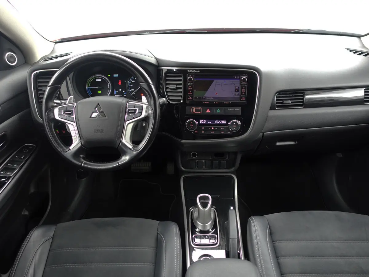 2.0 PHEV Executive Edition Aut- Xenon Led, Stoelverwarming, Camera, Park Assist, Clima, Navi