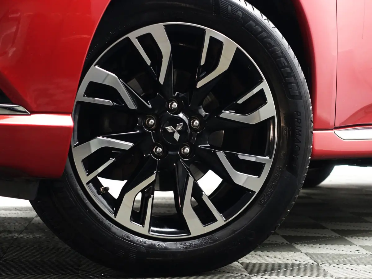 2.0 PHEV Executive Edition Aut- Xenon Led, Stoelverwarming, Camera, Park Assist, Clima, Navi