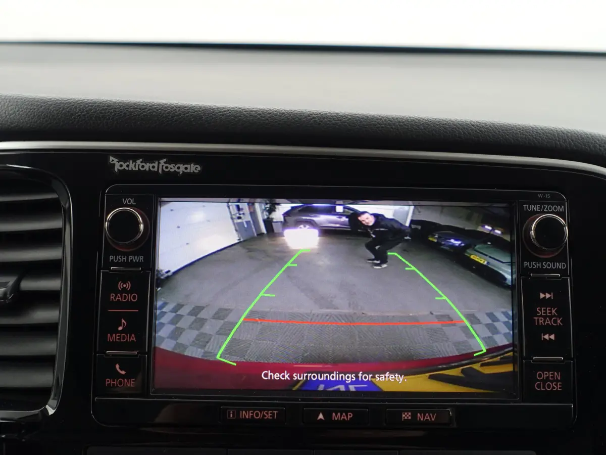 2.0 PHEV Executive Edition Aut- Xenon Led, Stoelverwarming, Camera, Park Assist, Clima, Navi