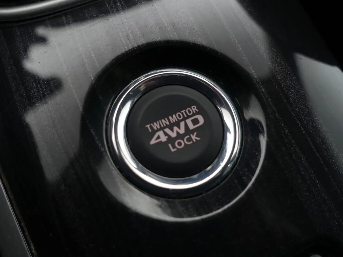 2.0 PHEV instyle+ Aut- Schuifdak, 360 Camera, Xenon Led, Stuur/Stoelverwarming, Ada Cruise
