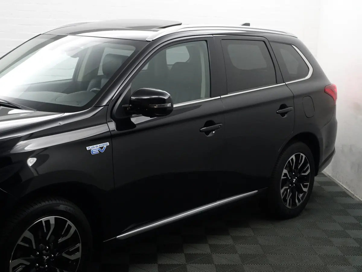 2.0 PHEV instyle+ Aut- Schuifdak, 360 Camera, Xenon Led, Stuur/Stoelverwarming, Ada Cruise