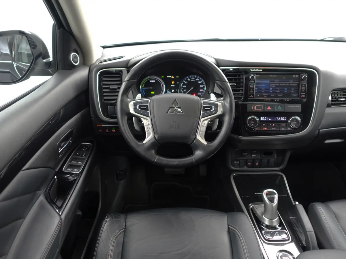 2.0 PHEV instyle+ Aut- Schuifdak, 360 Camera, Xenon Led, Stuur/Stoelverwarming, Ada Cruise