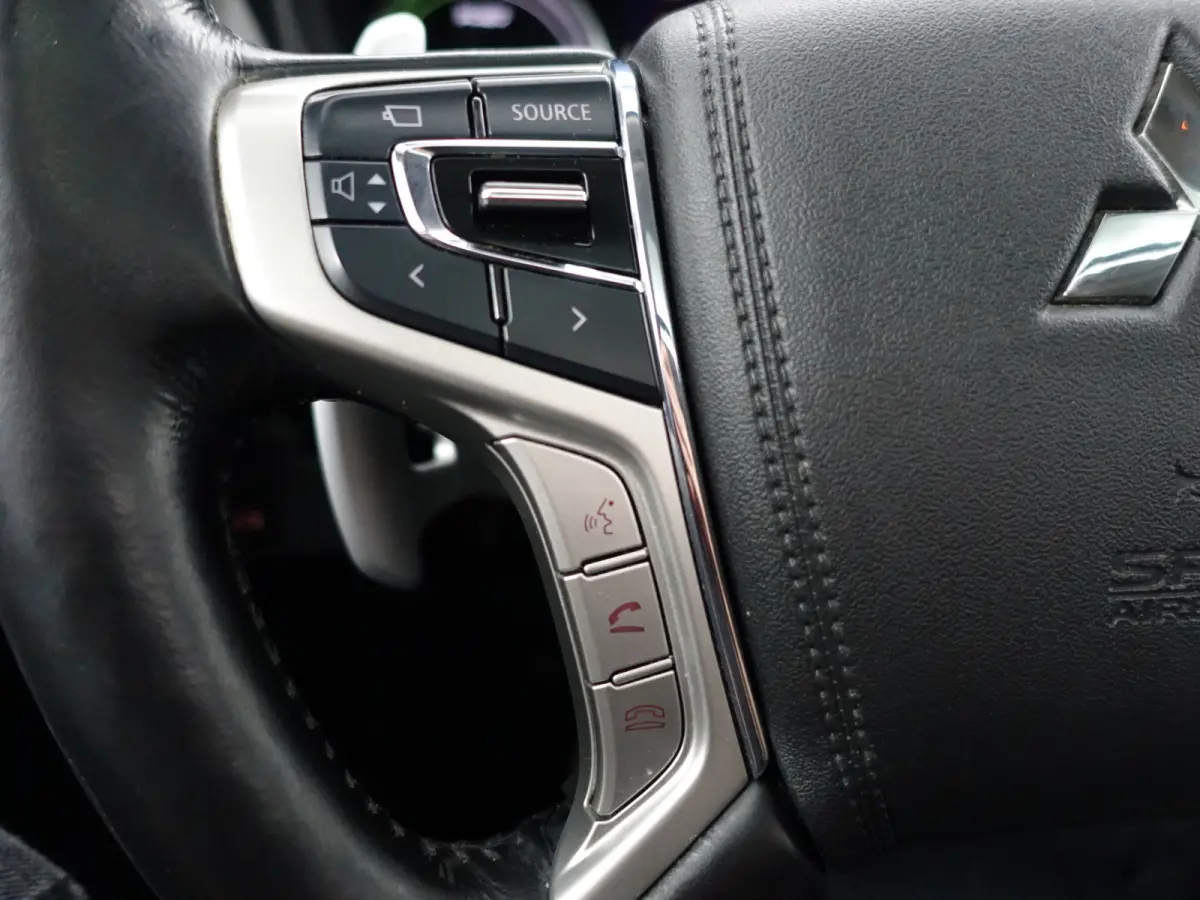 2.0 PHEV instyle+ Aut- Schuifdak, 360 Camera, Xenon Led, Stuur/Stoelverwarming, Ada Cruise