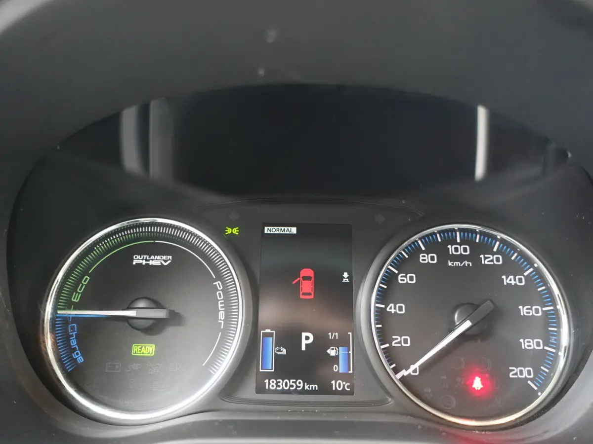 2.0 PHEV 4WD Instyle Aut- Camera, Xenon Led, Navi, Stoelverwarming, Park Assist