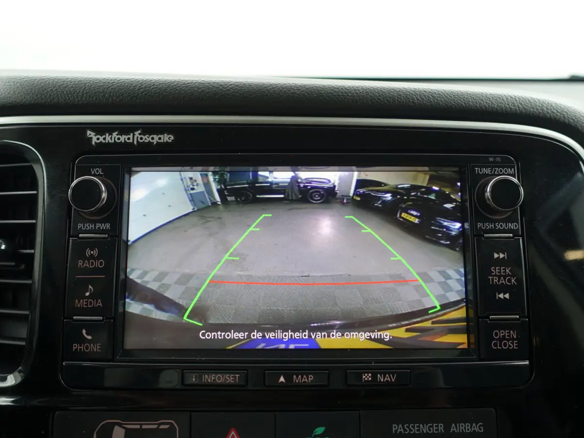 2.0 PHEV 4WD Instyle Aut- Camera, Xenon Led, Navi, Stoelverwarming, Park Assist