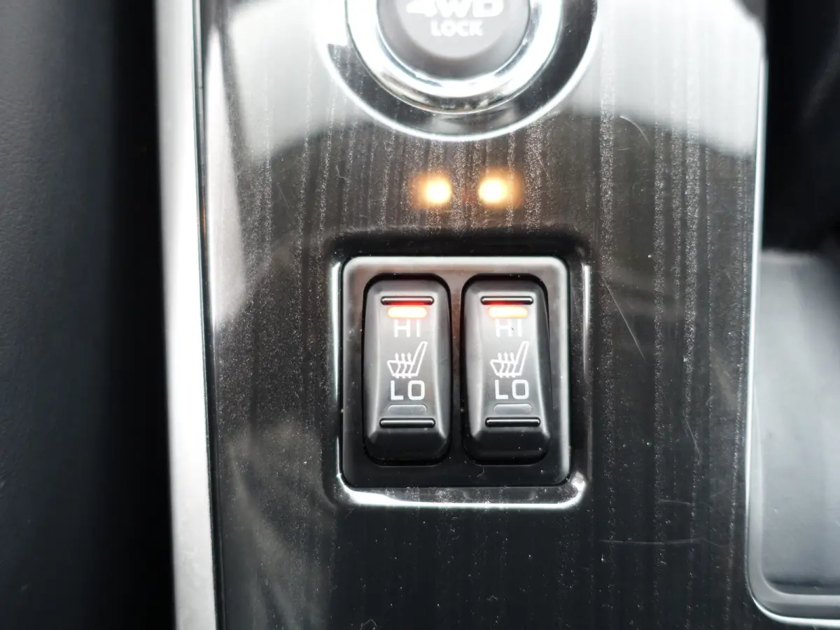 2.0 PHEV 4WD Instyle Aut- Camera, Xenon Led, Navi, Stoelverwarming, Park Assist