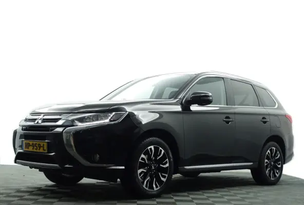 2.0 PHEV 4WD Instyle Aut- Camera, Xenon Led, Navi, Stoelverwarming, Park Assist