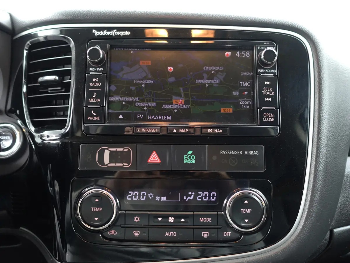 2.0 PHEV 4WD Instyle Aut- Camera, Xenon Led, Navi, Stoelverwarming, Park Assist