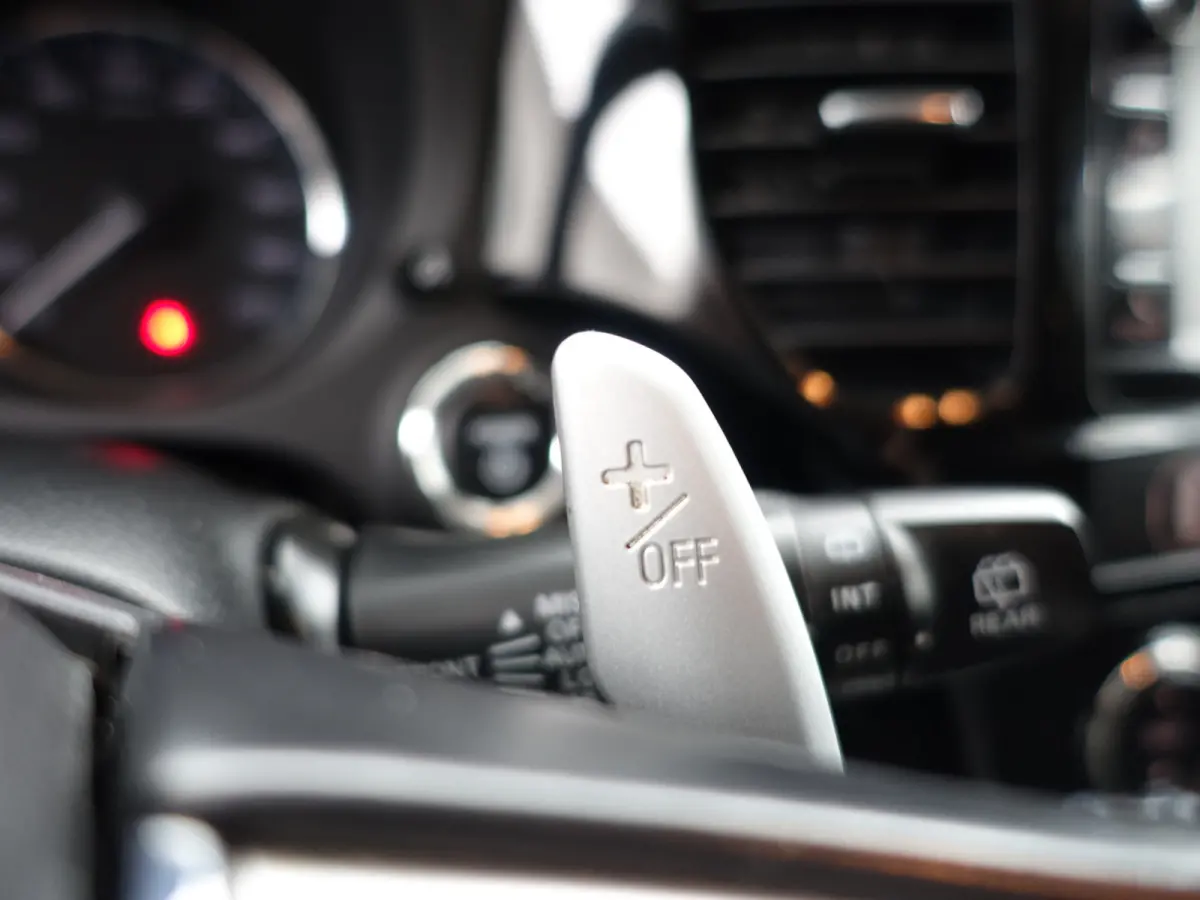 2.0 PHEV 4WD Instyle Aut- Camera, Xenon Led, Navi, Stoelverwarming, Park Assist