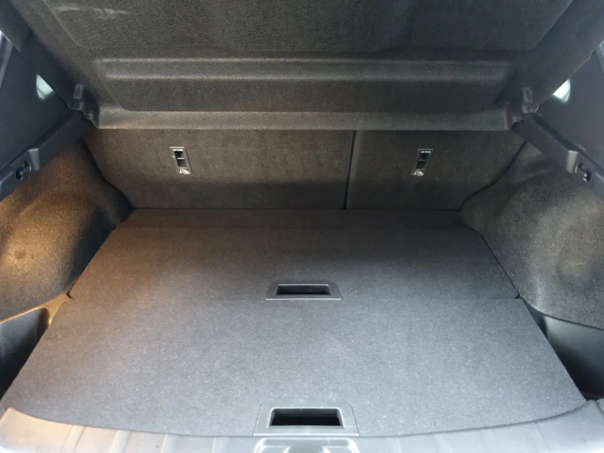 1.2 Tekna Aut- 360 Camera, Lane Assist, Sfeerverlichting, Stoelverwarming, Privacy Glass