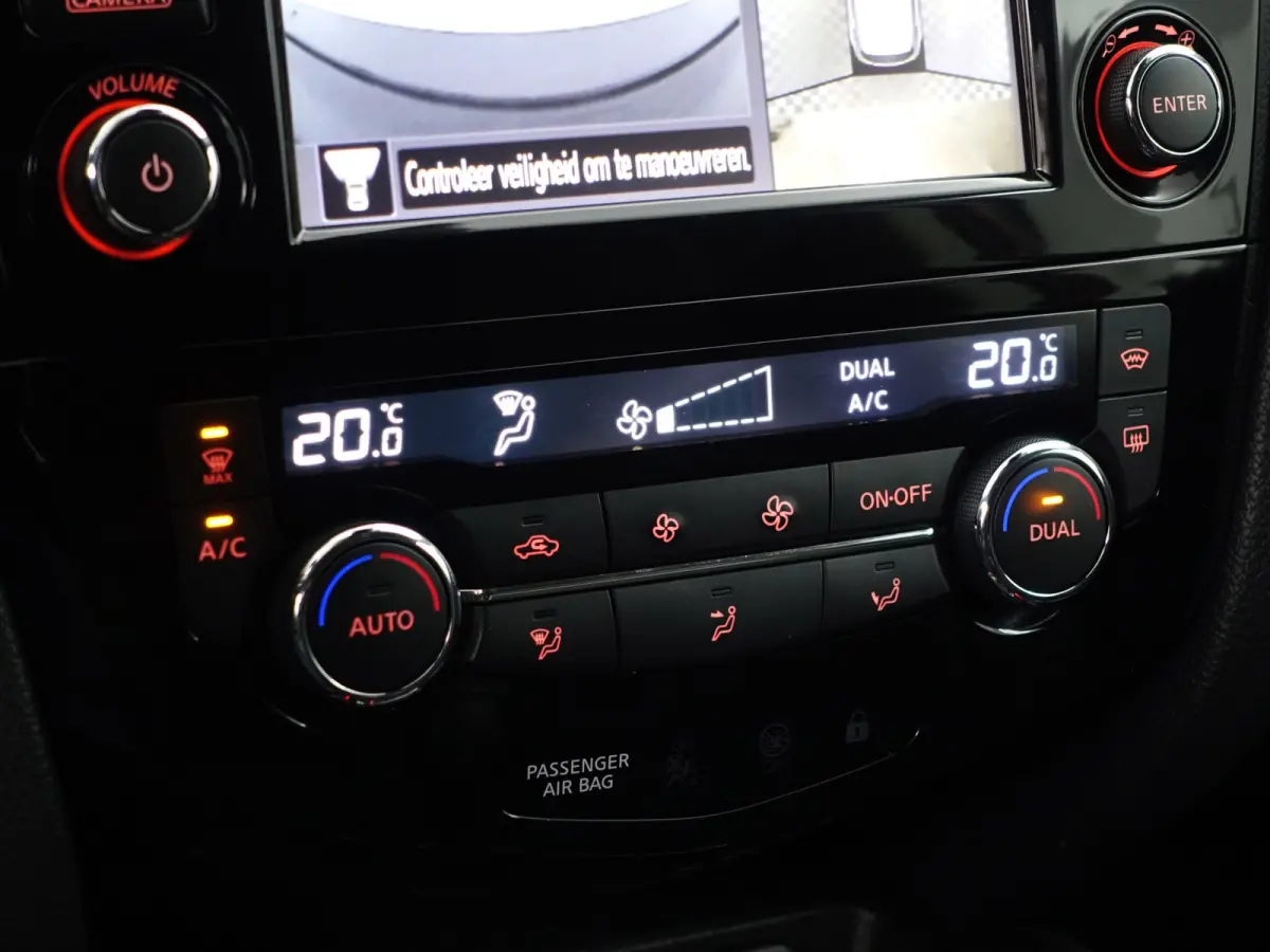 1.2 Tekna Aut- 360 Camera, Lane Assist, Sfeerverlichting, Stoelverwarming, Privacy Glass