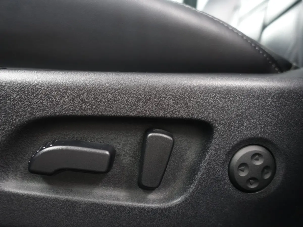 1.2 Tekna + Design Leder Interieur, Panoramadak, Xenon Led, Bose Audio, Memory, Sfeerverlichting