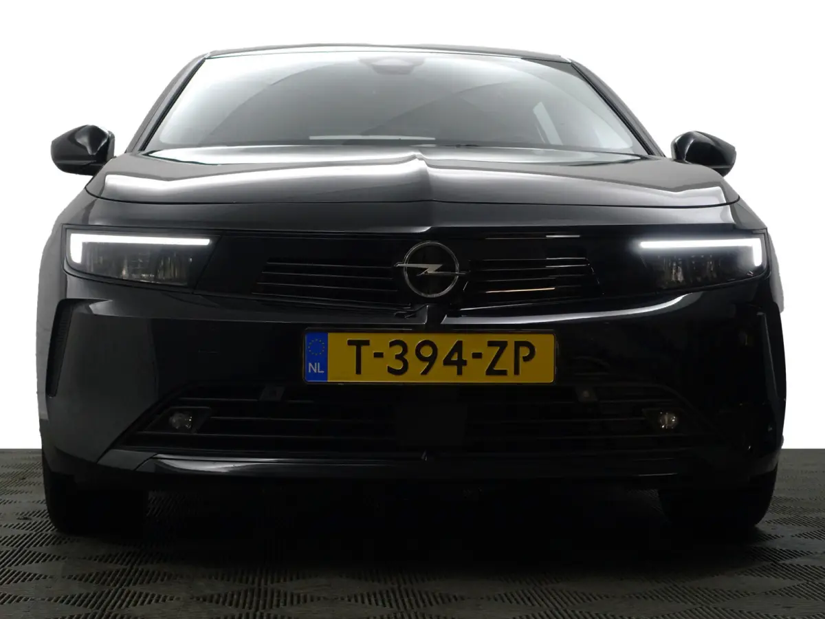 1.6 Turbo Hybrid Aut- Carplay, Android Auto, Privacy Glass, Dynamic Select, Park Assist, Virtual Cockpit