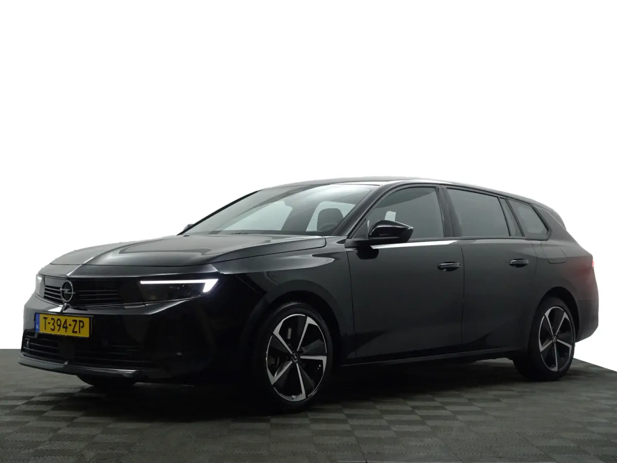 1.6 Turbo Hybrid Aut- Carplay, Android Auto, Privacy Glass, Dynamic Select, Park Assist, Virtual Cockpit