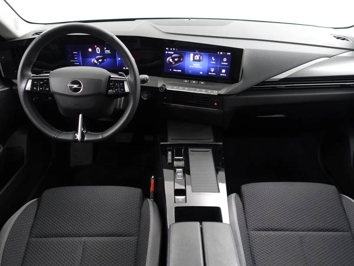 1.6 Turbo Hybrid Aut- Carplay, Android Auto, Privacy Glass, Dynamic Select, Park Assist, Virtual Cockpit