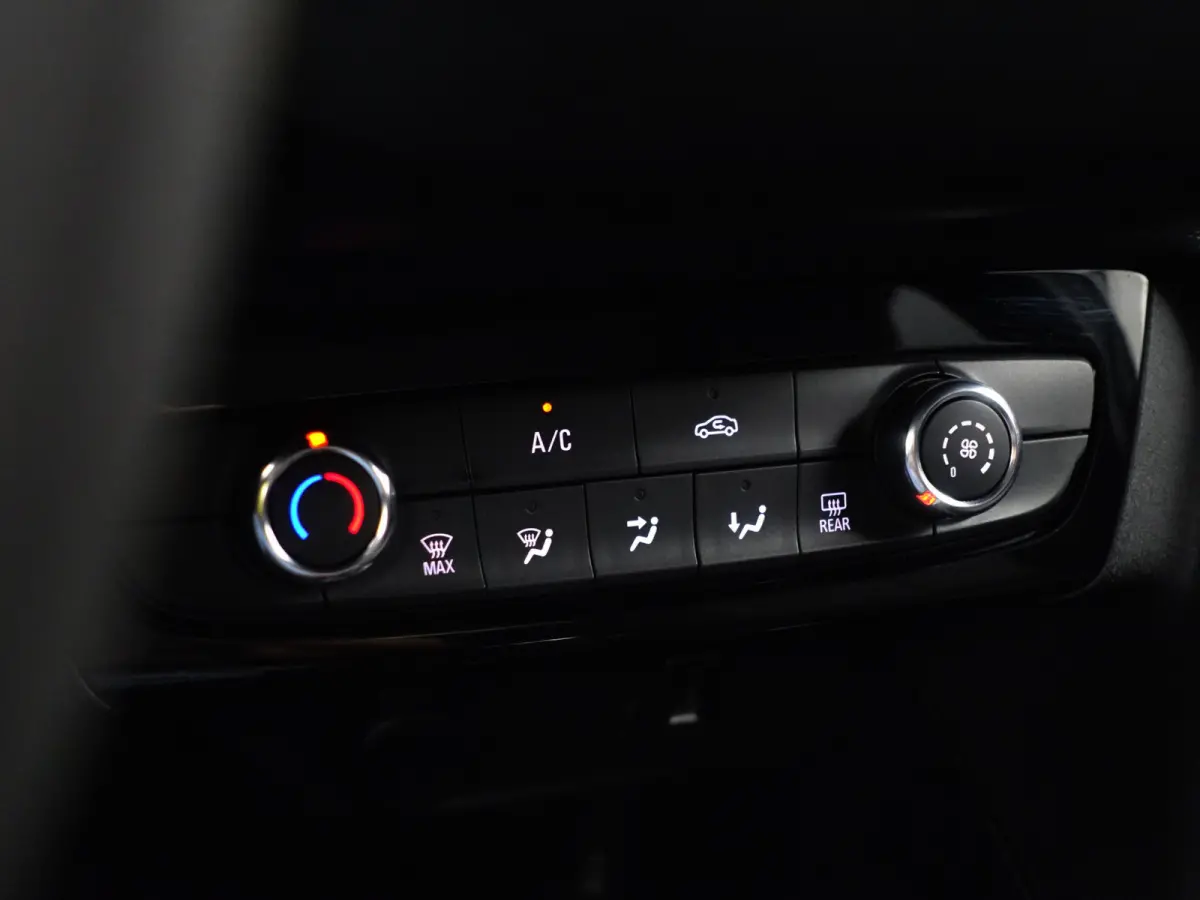 1.2 Edition- Park Assist, Lane Assist, Clima, Cruise, Privacy Glass, Comfort Interieur
