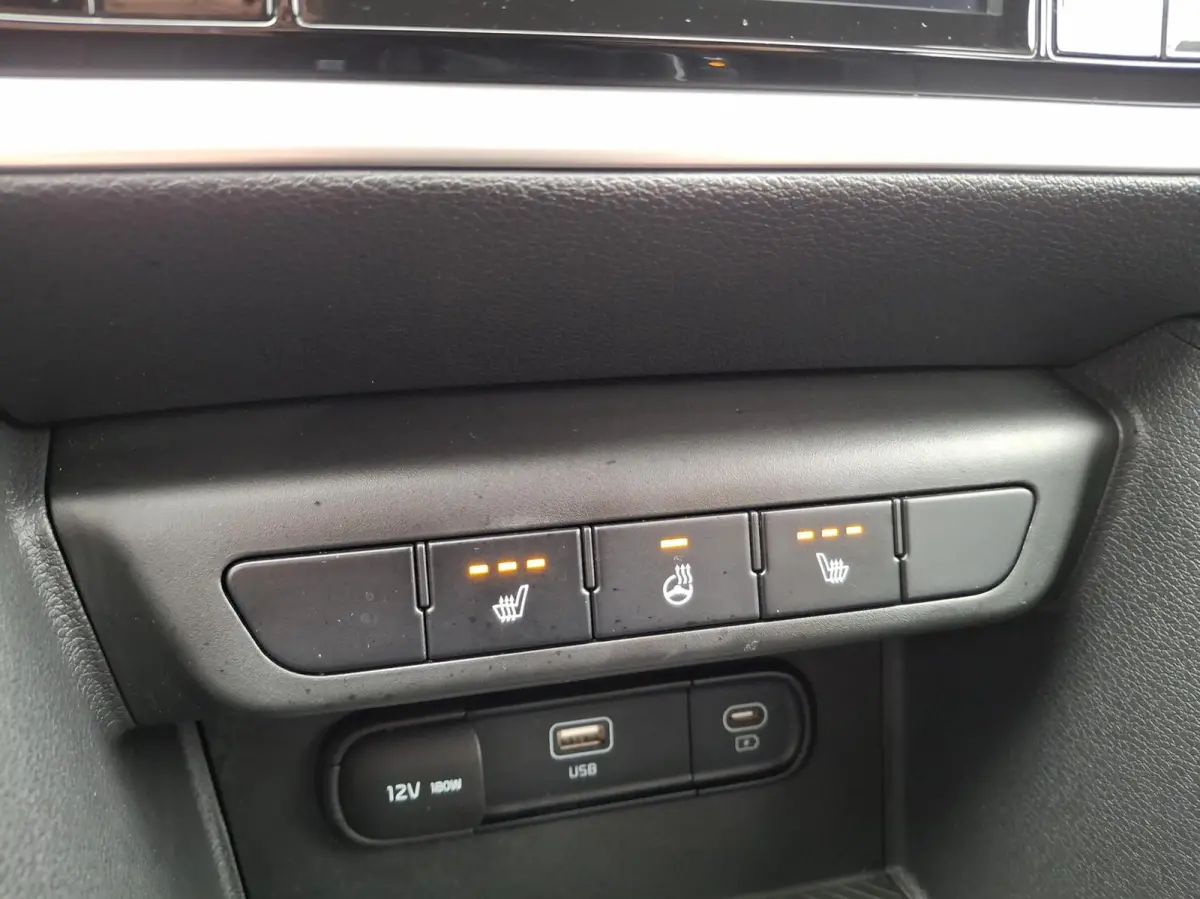 1.6 T-GDi MHEV Mild-Hybrid ComfortLine Camera Carplay