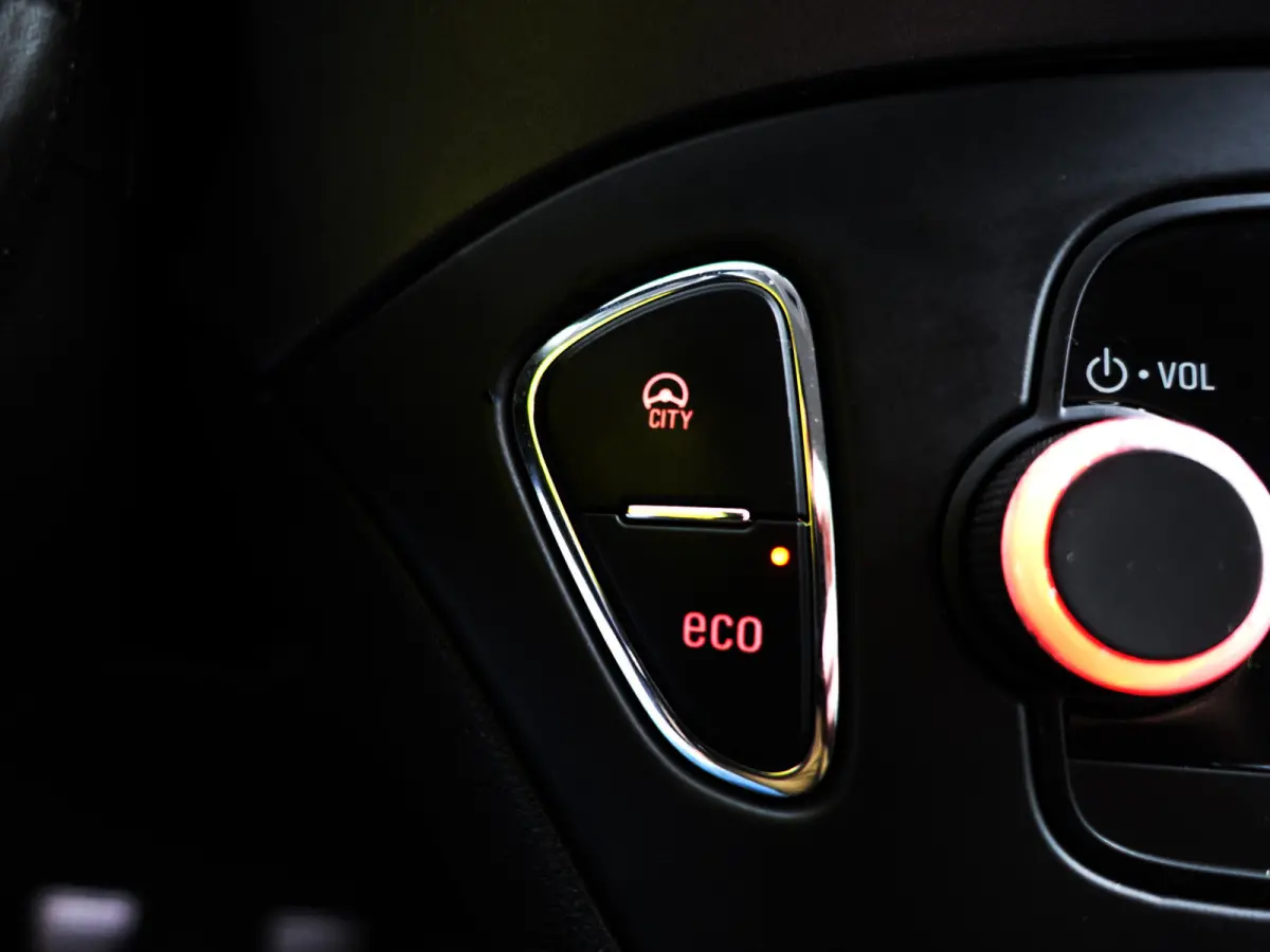 1.0 Turbo Edition- Clima, Cruise, Trekhaak, Design Interieur, Sport Pakket