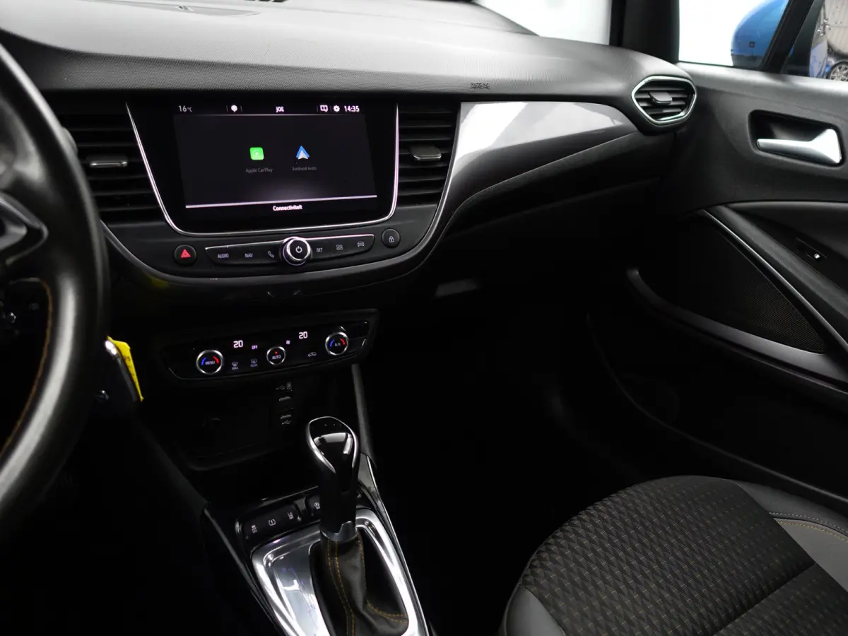 1.2 Turbo Innovation Aut- Carplay, Android Auto, Park Assist, Lane Assist, Navigatie, Xenon Led