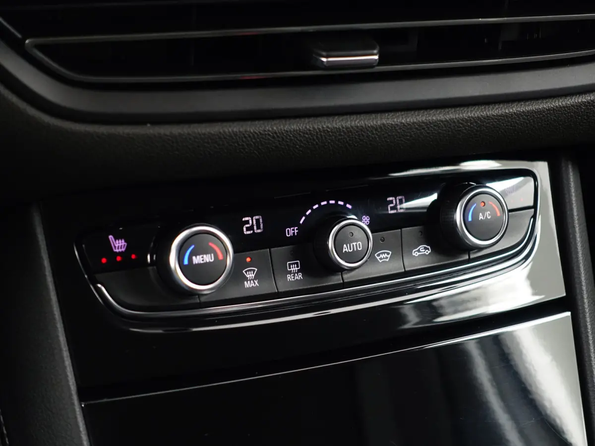 1.6 Turbo Plug-In Hybrid 4x4 GSe- Two Tone, Carplay, Android Auto, 360 Camera, Standkachel, Lane Assist