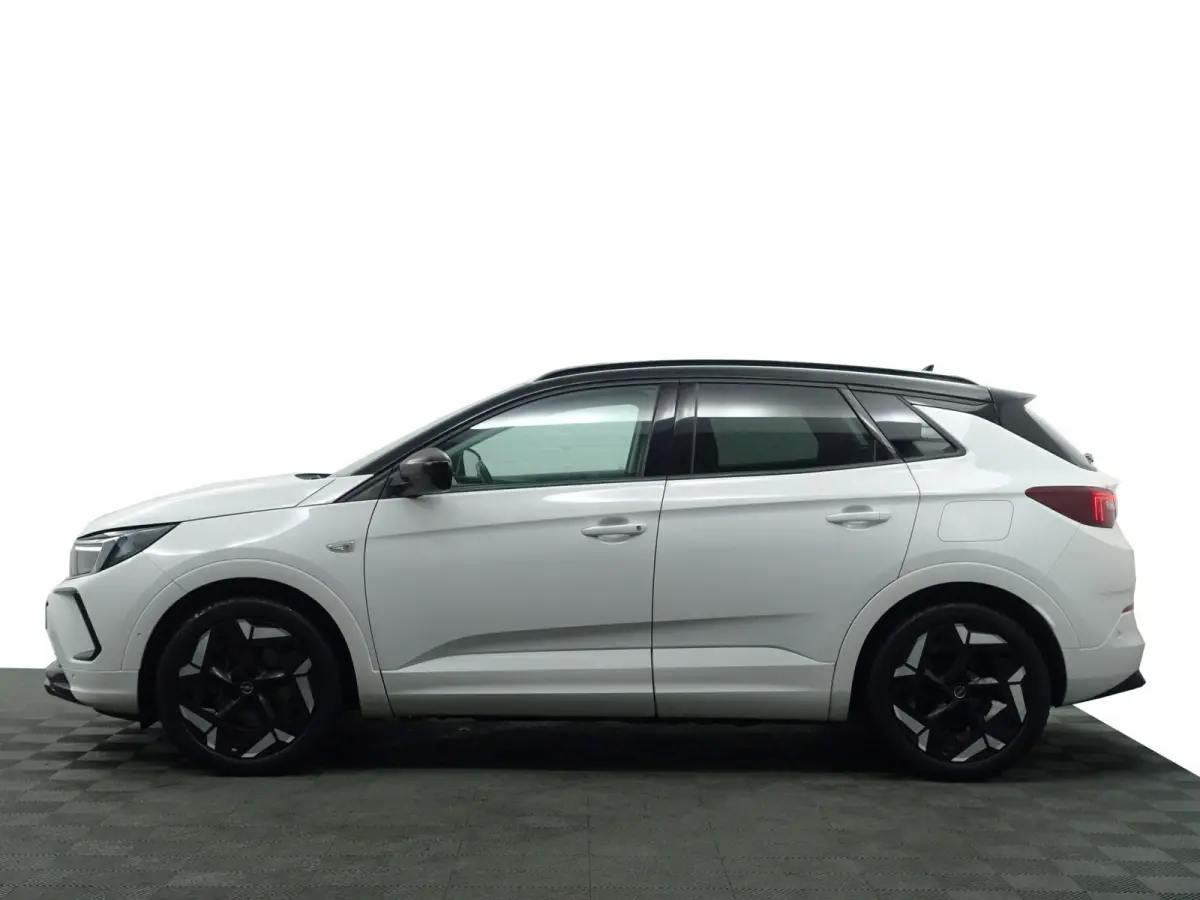 1.6 Turbo Plug-In Hybrid 4x4 GSe- Two Tone, Carplay, Android Auto, 360 Camera, Standkachel, Lane Assist