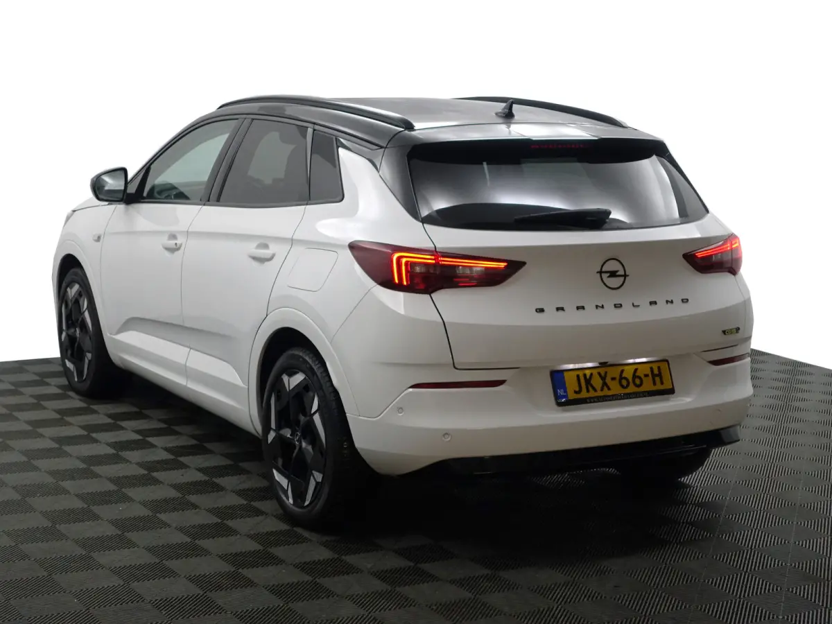 1.6 Turbo Plug-In Hybrid 4x4 GSe- Two Tone, Carplay, Android Auto, 360 Camera, Standkachel, Lane Assist