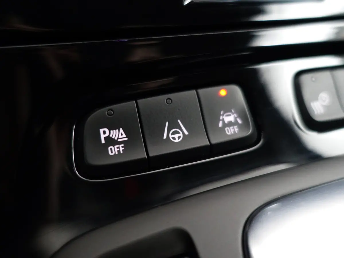 1.6 Turbo Plug-In Hybrid 4x4 GSe- Two Tone, Carplay, Android Auto, 360 Camera, Standkachel, Lane Assist