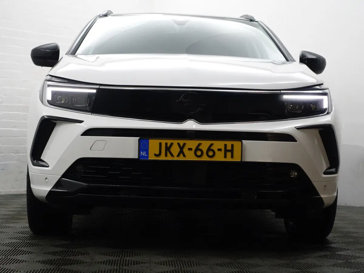 1.6 Turbo Plug-In Hybrid 4x4 GSe- Two Tone, Carplay, Android Auto, 360 Camera, Standkachel, Lane Assist