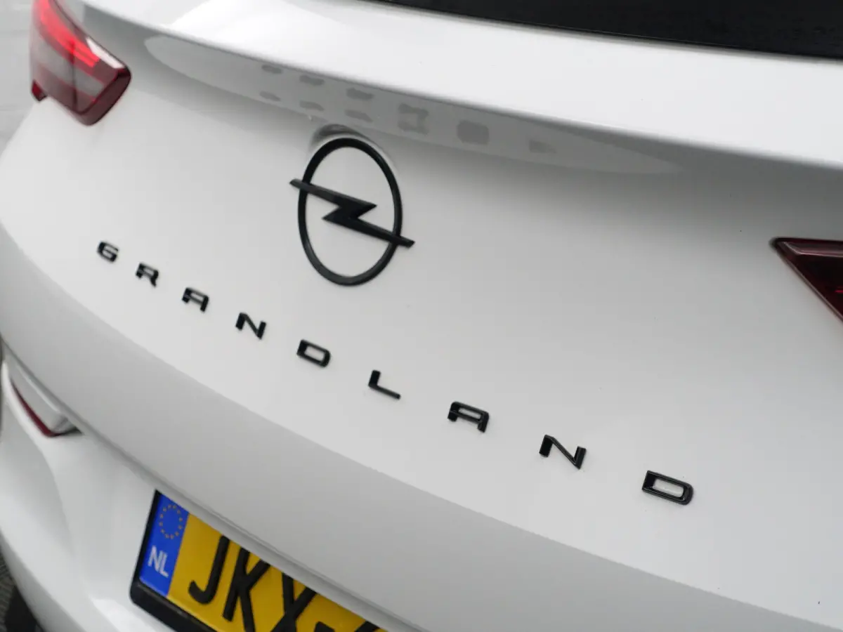 1.6 Turbo Plug-In Hybrid 4x4 GSe- Two Tone, Carplay, Android Auto, 360 Camera, Standkachel, Lane Assist