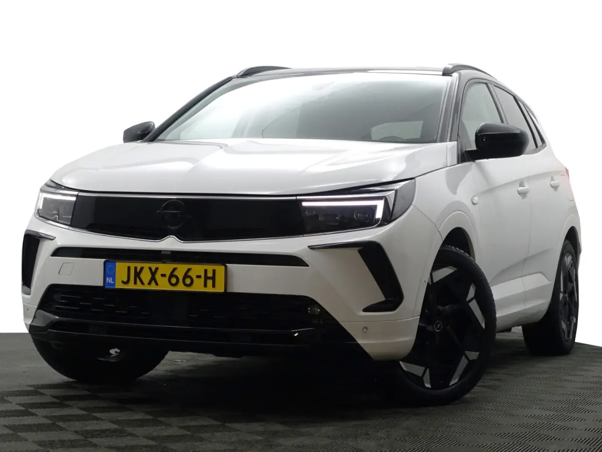 1.6 Turbo Plug-In Hybrid 4x4 GSe- Two Tone, Carplay, Android Auto, 360 Camera, Standkachel, Lane Assist
