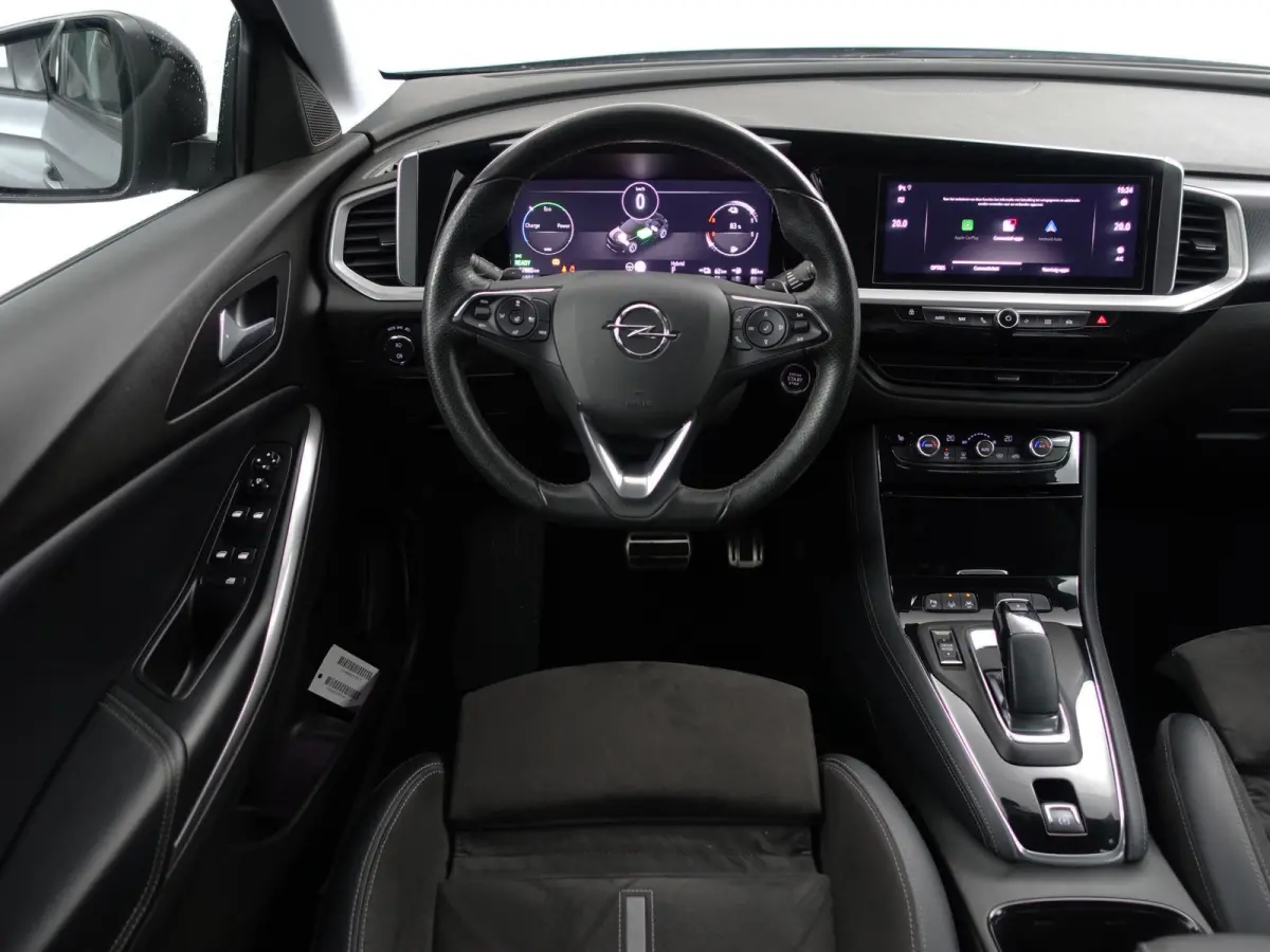 1.6 Turbo Plug-In Hybrid 4x4 GSe- Two Tone, Carplay, Android Auto, 360 Camera, Standkachel, Lane Assist