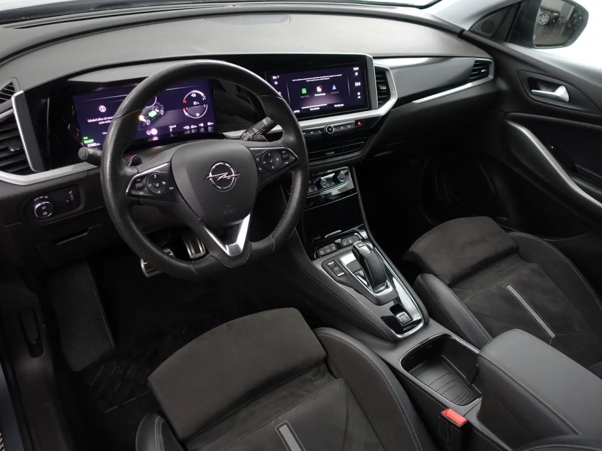 1.6 Turbo Plug-In Hybrid 4x4 GSe- Two Tone, Carplay, Android Auto, 360 Camera, Standkachel, Lane Assist