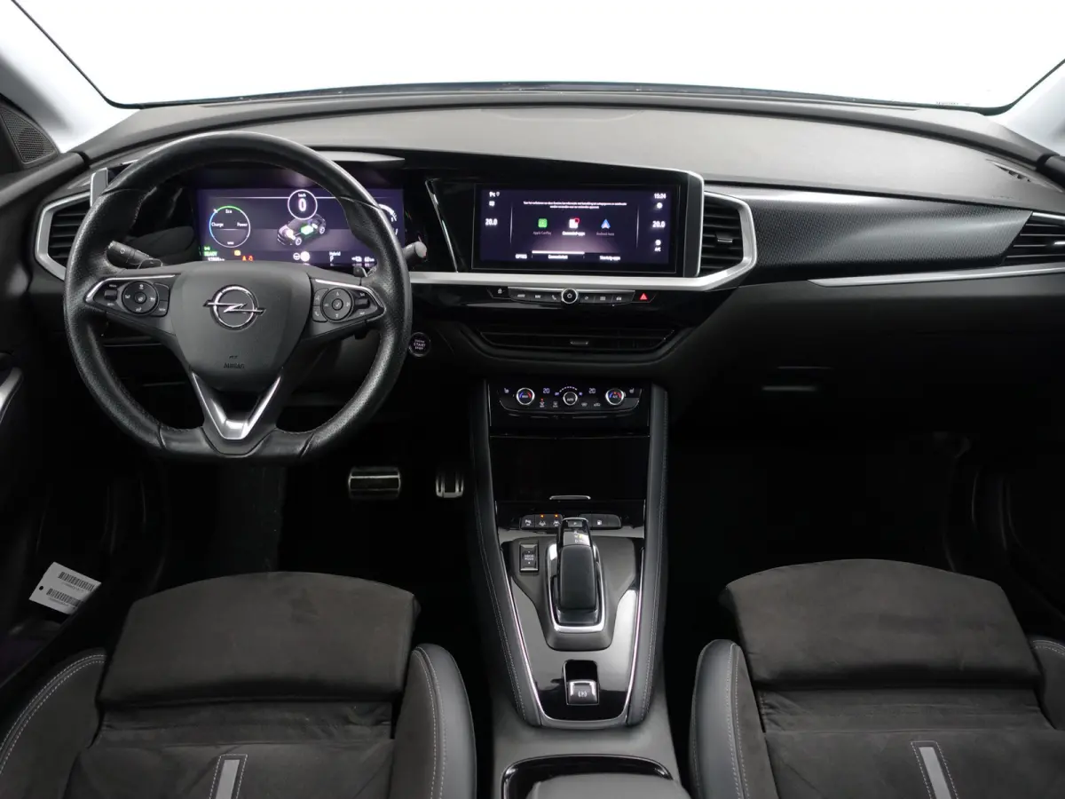 1.6 Turbo Plug-In Hybrid 4x4 GSe- Two Tone, Carplay, Android Auto, 360 Camera, Standkachel, Lane Assist