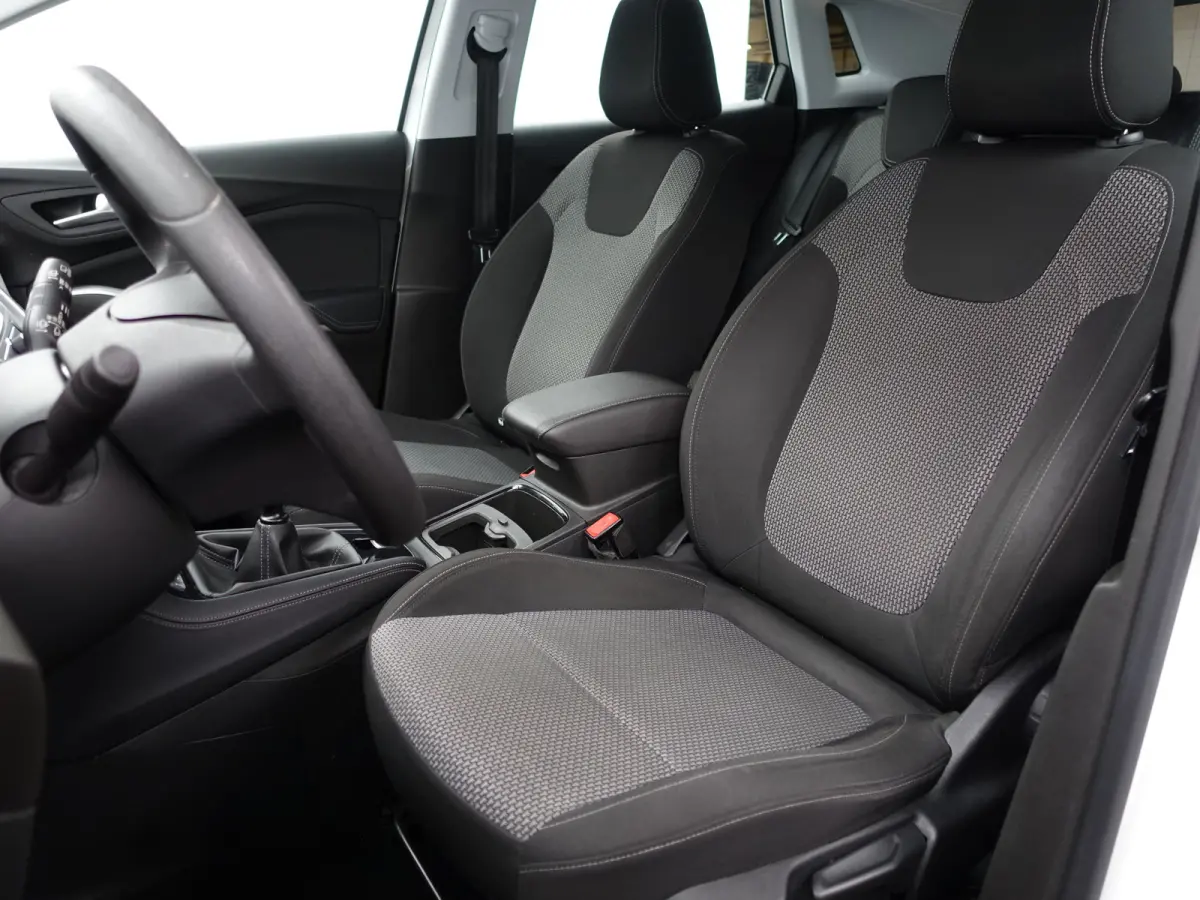 1.2 Turbo Business Executive- Carplay, Lane Assist, Park Assist, Navi, Cruise, Clima, Comfort Interieur