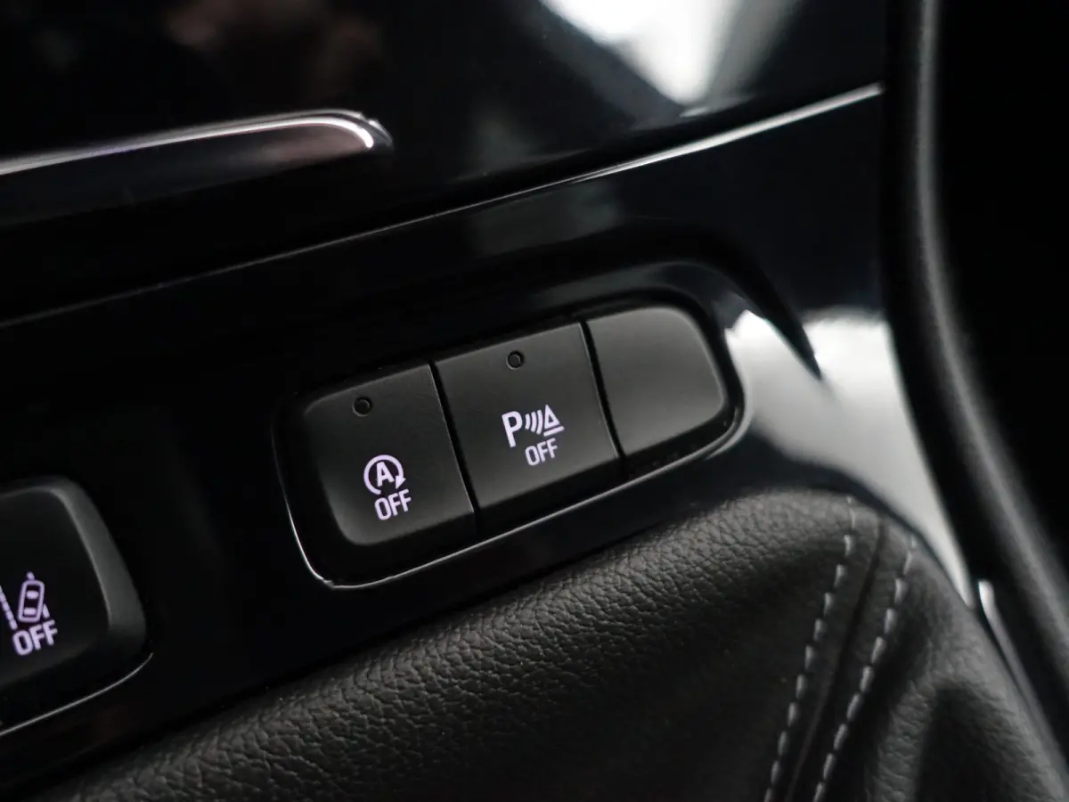 1.2 Turbo Business Executive- Carplay, Lane Assist, Park Assist, Navi, Cruise, Clima, Comfort Interieur