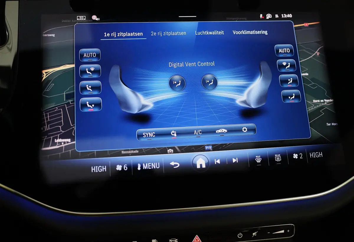 300 e AMG 53 Look / HYPERSCREEN / Massage / Burmester 4D / Head Up / 360 Camera / Acc / Open Pano / 20 Inch