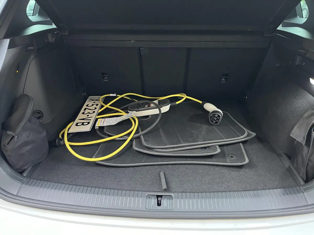 1.4 TSI eHybrid R-Line LED*PANO-DAK*TREKHAAK*