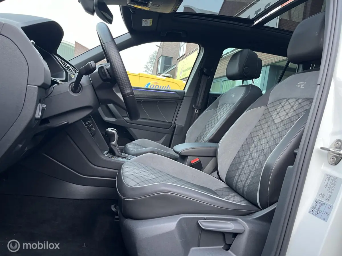 1.4 TSI eHybrid R-Line LED*PANO-DAK*TREKHAAK*