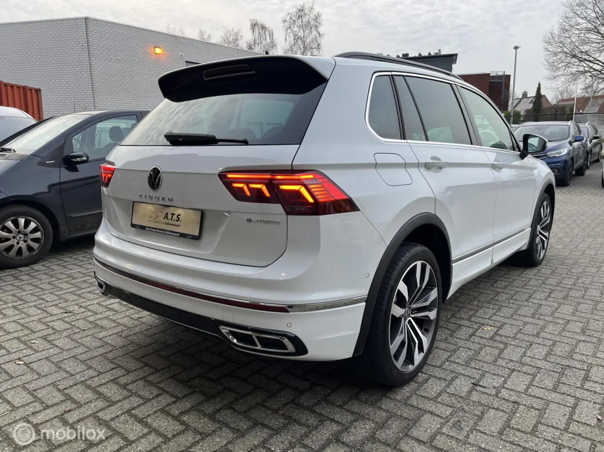 1.4 TSI eHybrid R-Line LED*PANO-DAK*TREKHAAK*