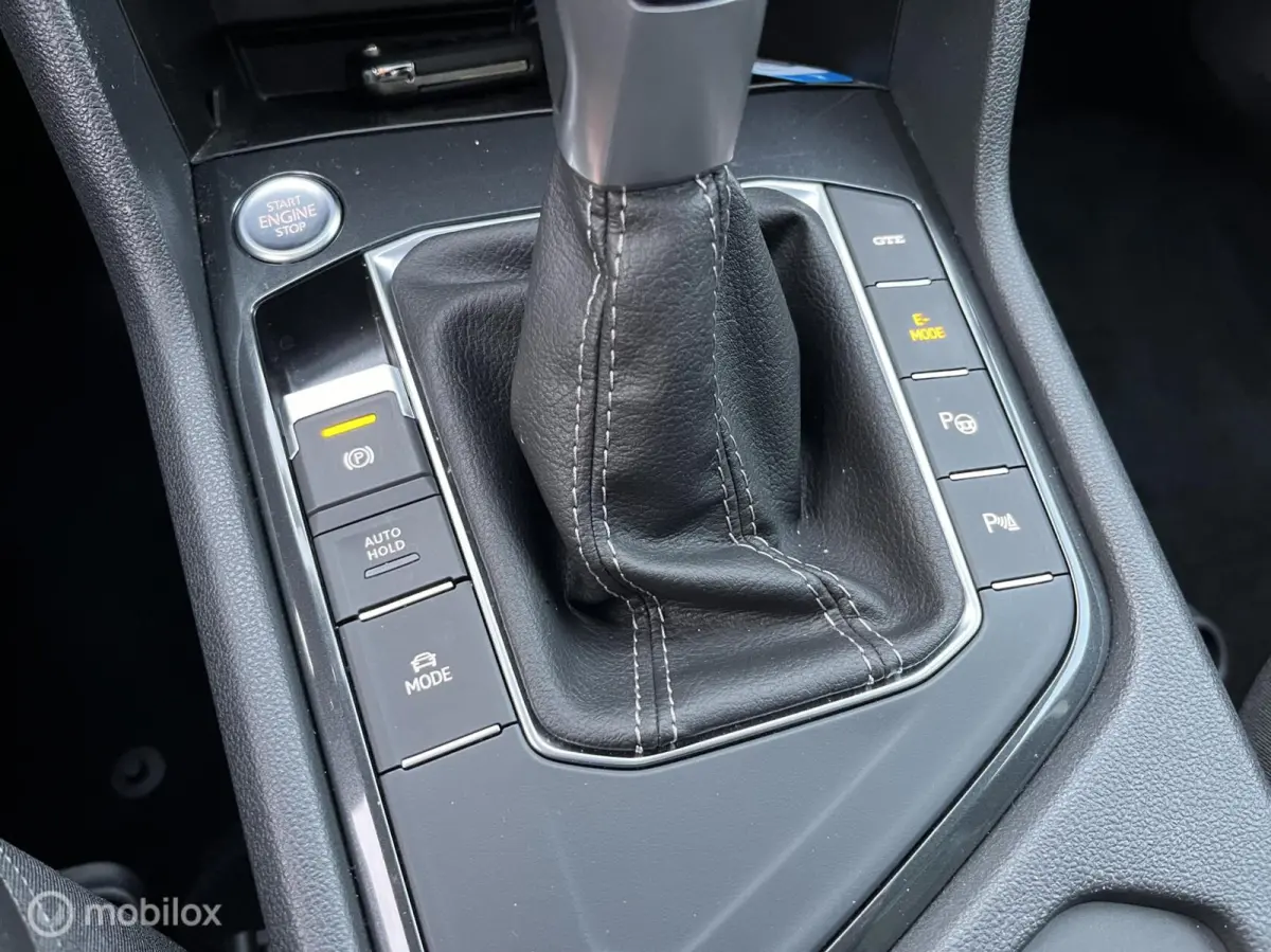 1.4 TSI eHybrid R-Line LED*PANO-DAK*TREKHAAK*