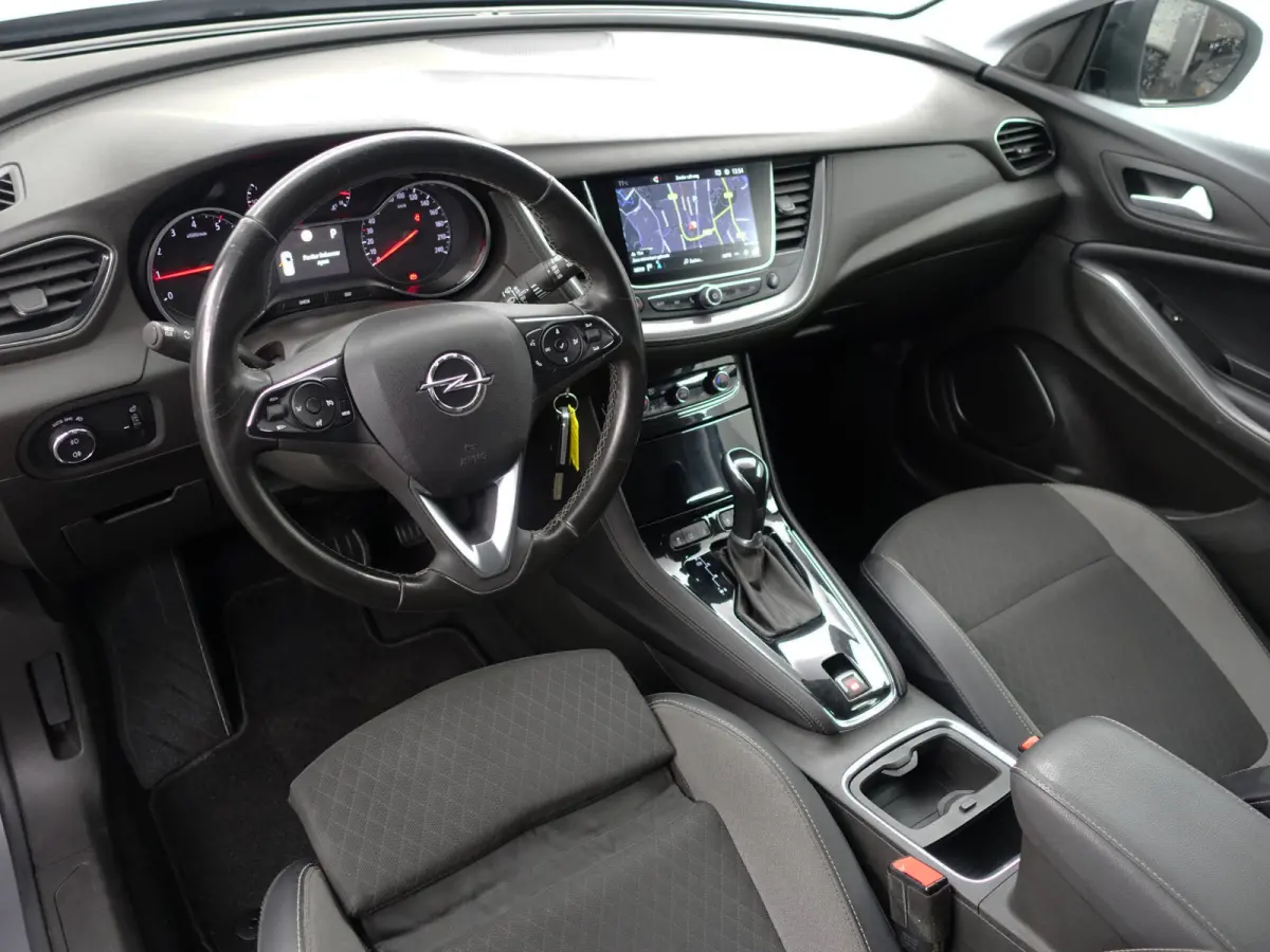 1.2 Turbo Business Elegance Aut- Two Tone, CarPlay, 360 Camera, Sfeerverlichting, Ada Cruise, Xenon Led