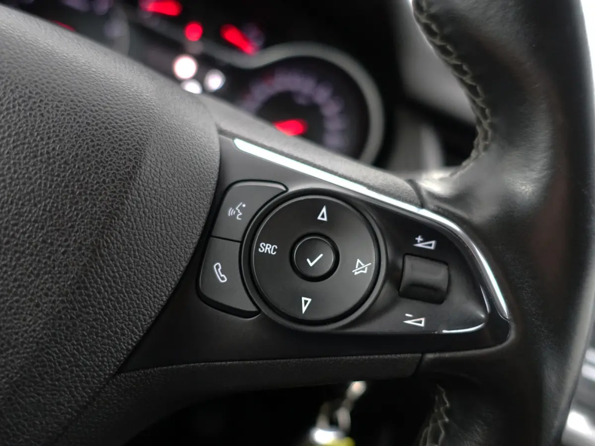 1.2 Turbo Business Elegance Aut- Two Tone, CarPlay, 360 Camera, Sfeerverlichting, Ada Cruise, Xenon Led