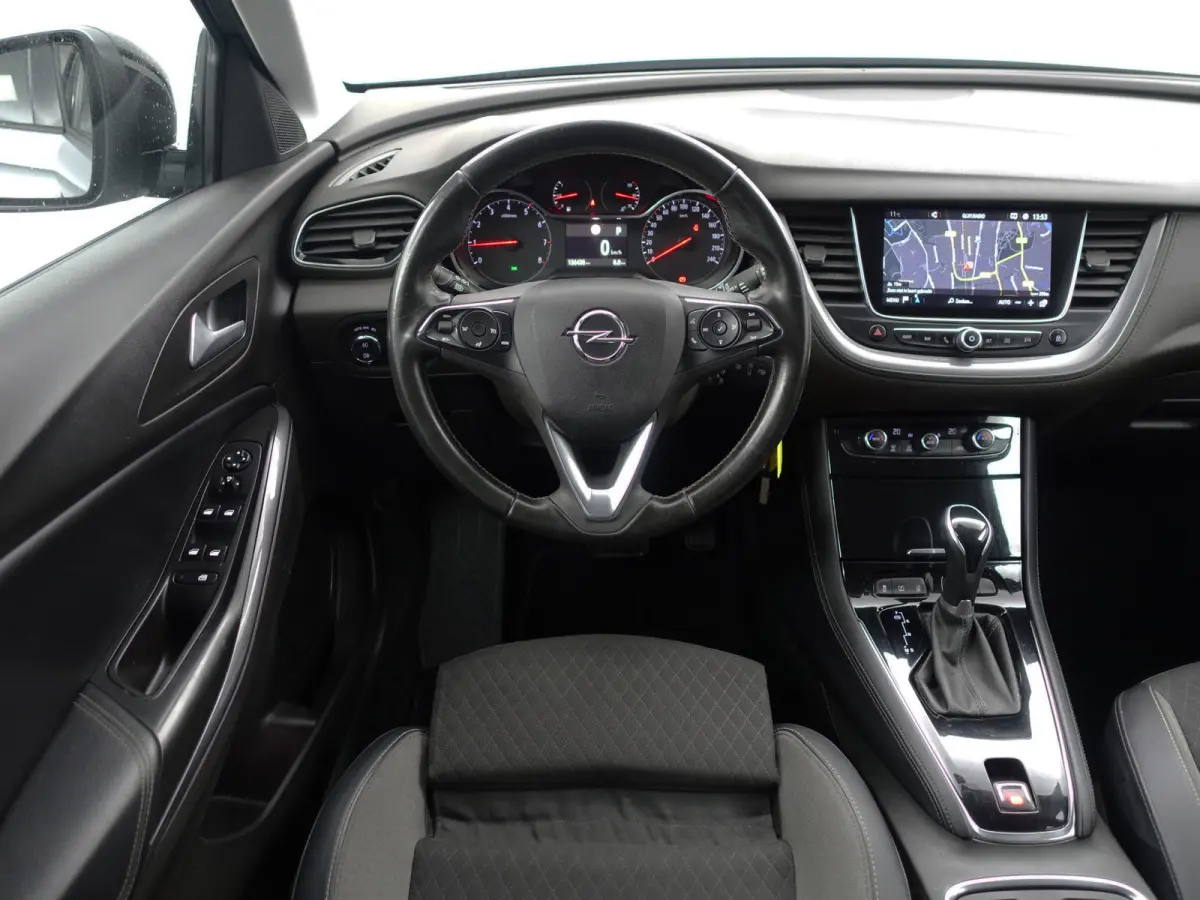 1.2 Turbo Business Elegance Aut- Two Tone, CarPlay, 360 Camera, Sfeerverlichting, Ada Cruise, Xenon Led