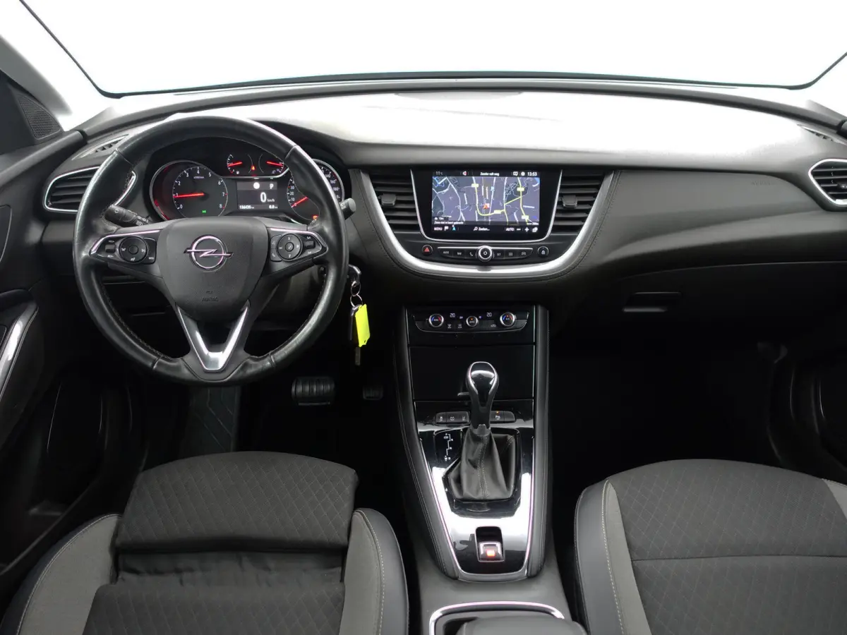 1.2 Turbo Business Elegance Aut- Two Tone, CarPlay, 360 Camera, Sfeerverlichting, Ada Cruise, Xenon Led