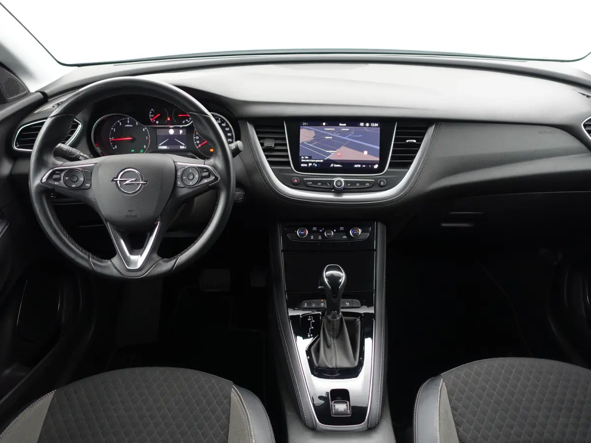 1.2 Turbo Ultimate Aut- Two Tone, Carplay, Park Assist, Lane Assist, Sfeerverlichting, Led, Sport Interieur